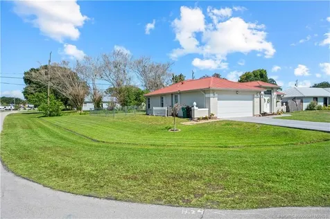 2874 SE Rawlings Road Port St Lucie FL 34952