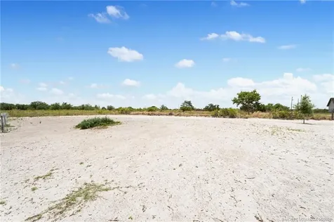 18714 NW 254th Street Okeechobee FL 34972