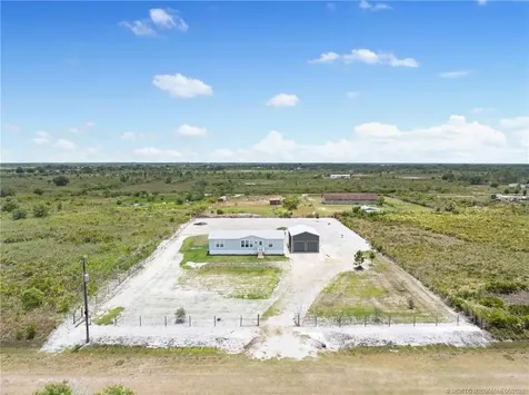 18714 NW 254th Street Okeechobee FL 34972