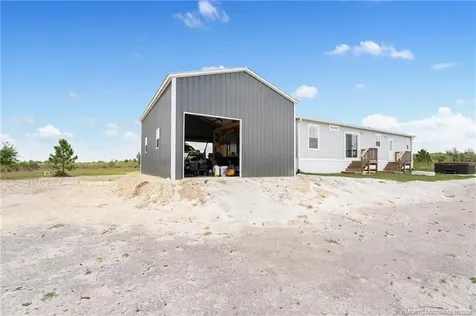 18714 NW 254th Street Okeechobee FL 34972