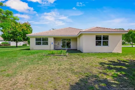 418 NE Abaca Way Jensen Beach FL 34957