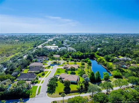 418 NE Abaca Way Jensen Beach FL 34957