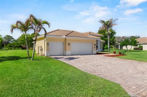 418 NE Abaca Way Jensen Beach FL 34957