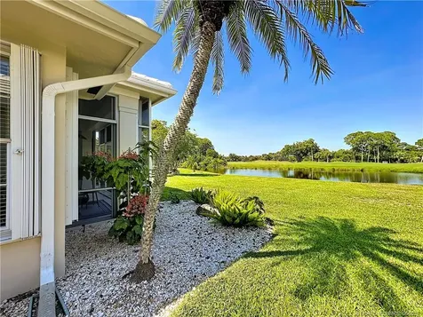 415 SW Fairway Landing Port St Lucie FL 34986