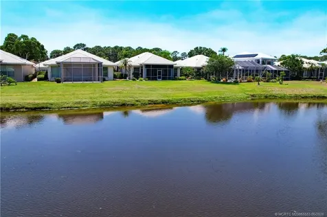 415 SW Fairway Landing Port St Lucie FL 34986