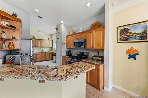 394 NW Springview Loop Port St Lucie FL 34986