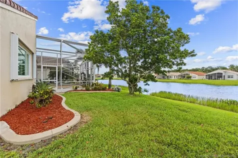 394 NW Springview Loop Port St Lucie FL 34986