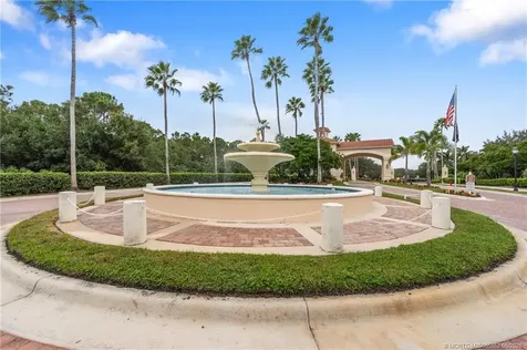 394 NW Springview Loop Port St Lucie FL 34986