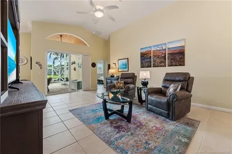 394 NW Springview Loop Port St Lucie FL 34986
