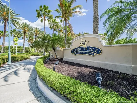 10 Harbour Isle Drive E Fort Pierce FL 34949