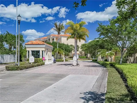 10 Harbour Isle Drive E Fort Pierce FL 34949
