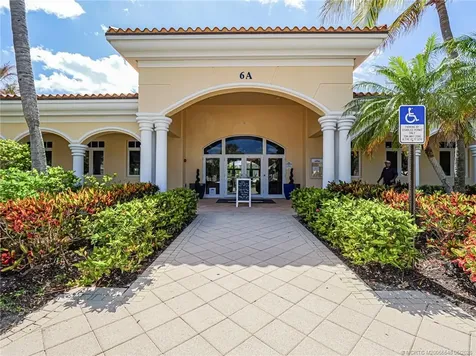 10 Harbour Isle Drive E Fort Pierce FL 34949