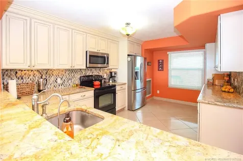2571 NE Ocean Boulevard Stuart FL 34996
