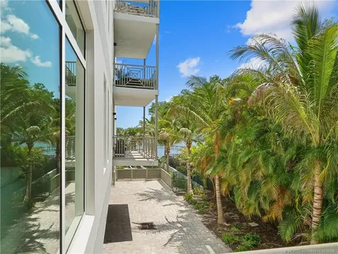 41 SW Seminole Street Stuart FL 34994