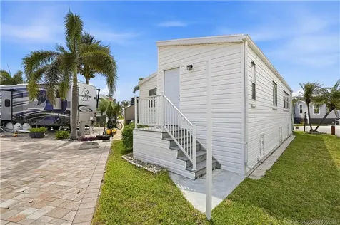 652 Nettles Boulevard Jensen Beach FL 34957