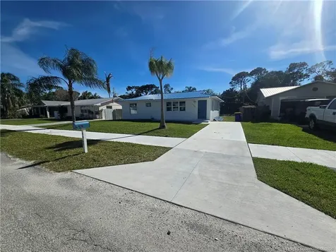 5968 SE Avalon Drive Stuart FL 34997