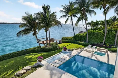7034 SE Harbor Circle Stuart FL 34996