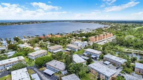 2950 SE Ocean Boulevard Stuart FL 34996