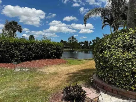 441 NW Sandtrap Lane Port St Lucie FL 34986