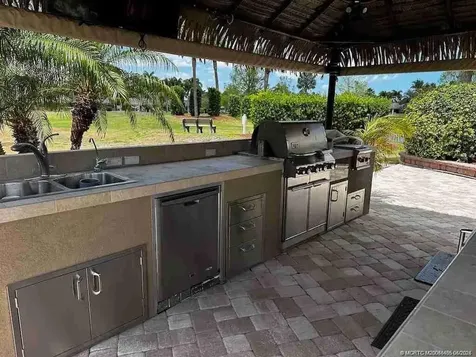 441 NW Sandtrap Lane Port St Lucie FL 34986