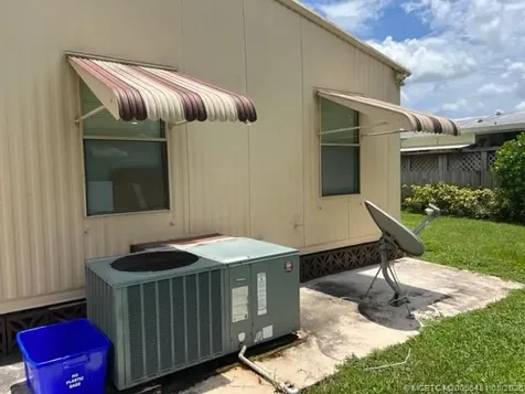 6201 Holly Lane Lantana FL 33462