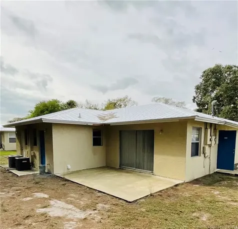 402 S 14th Street Fort Pierce FL 34950