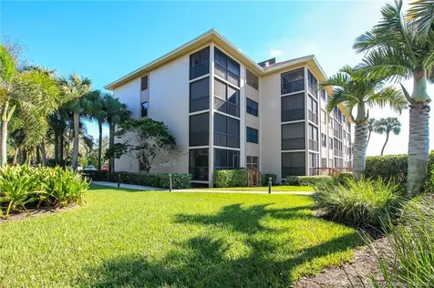 4540 NE Sandpebble Trace Stuart FL 34996