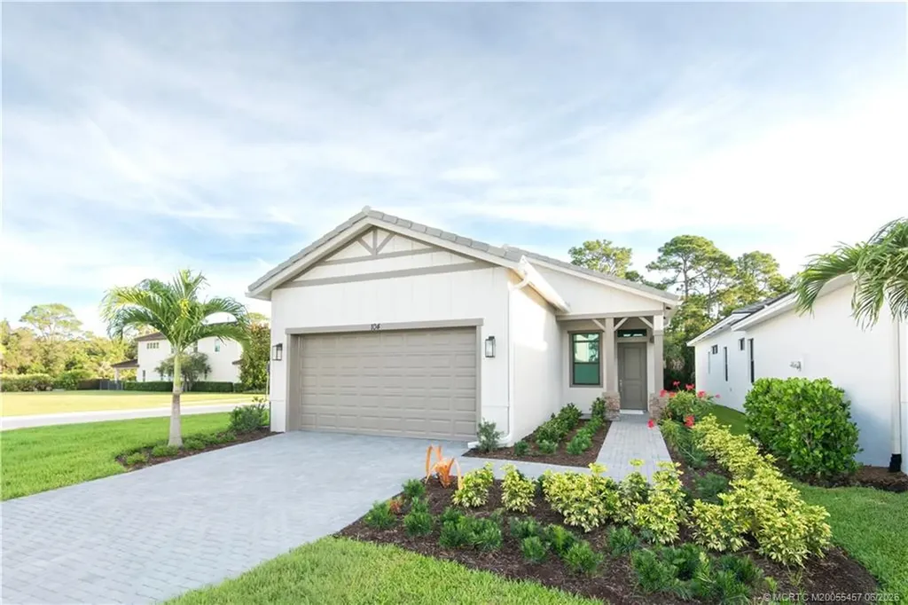 104 SE Strada Cervaro Port St Lucie FL 34952