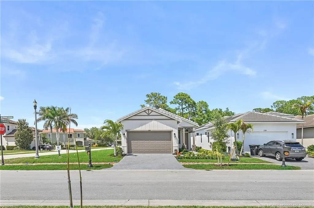 104 SE Strada Cervaro Port St Lucie FL 34952
