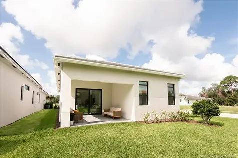104 SE Strada Cervaro Port St Lucie FL 34952