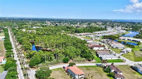 104 SE Strada Cervaro Port St Lucie FL 34952