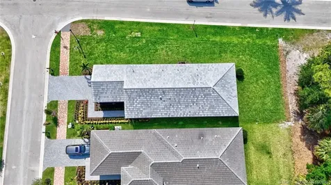 104 SE Strada Cervaro Port St Lucie FL 34952