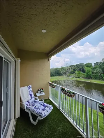 1560 SE Hampshire Way Stuart FL 34994