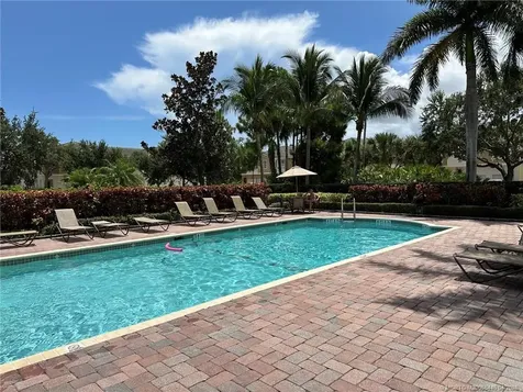 1560 SE Hampshire Way Stuart FL 34994
