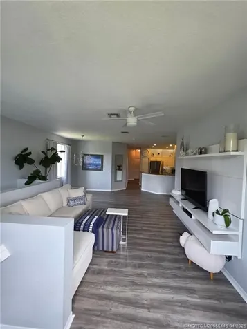 1560 SE Hampshire Way Stuart FL 34994