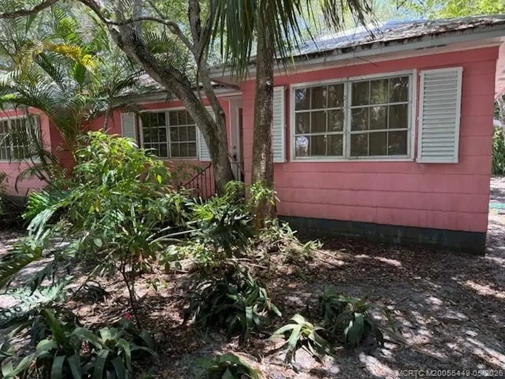 713 SW Bryant Avenue Stuart FL 34994