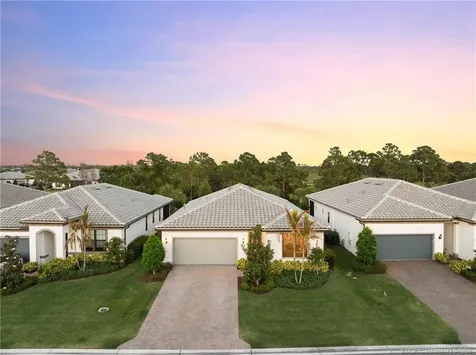 373 SE Filoli Drive Port St Lucie FL 34984