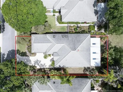 7627 SE Fiddlewood Lane Hobe Sound FL 33455