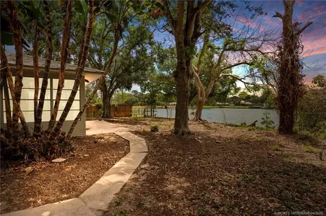 7005 Salerno Road Fort Pierce FL 34951