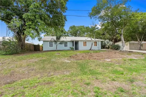 7005 Salerno Road Fort Pierce FL 34951