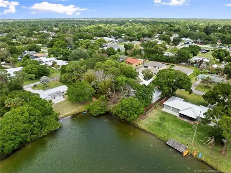 7005 Salerno Road Fort Pierce FL 34951