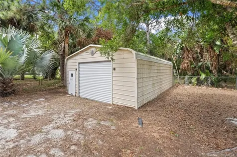 7005 Salerno Road Fort Pierce FL 34951