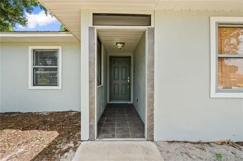 7005 Salerno Road Fort Pierce FL 34951