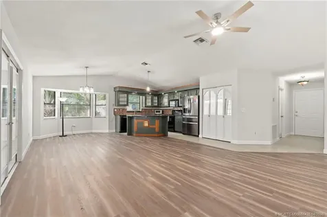 7005 Salerno Road Fort Pierce FL 34951