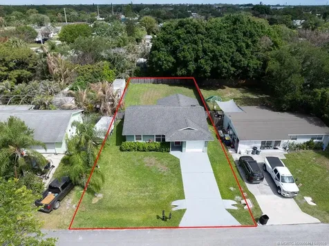 3143 SE Banyan Street Stuart FL 34997