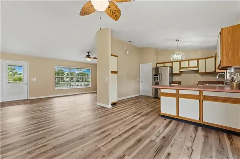 6285 SE Highland Avenue Stuart FL 34997