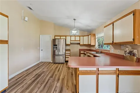 6285 SE Highland Avenue Stuart FL 34997