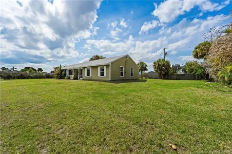 6285 SE Highland Avenue Stuart FL 34997