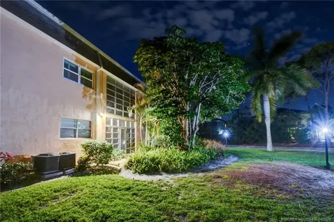 2950 SE Ocean Boulevard Stuart FL 34996