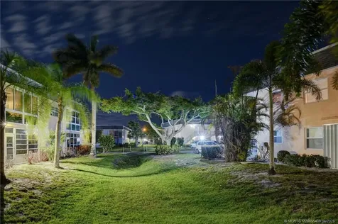 2950 SE Ocean Boulevard Stuart FL 34996